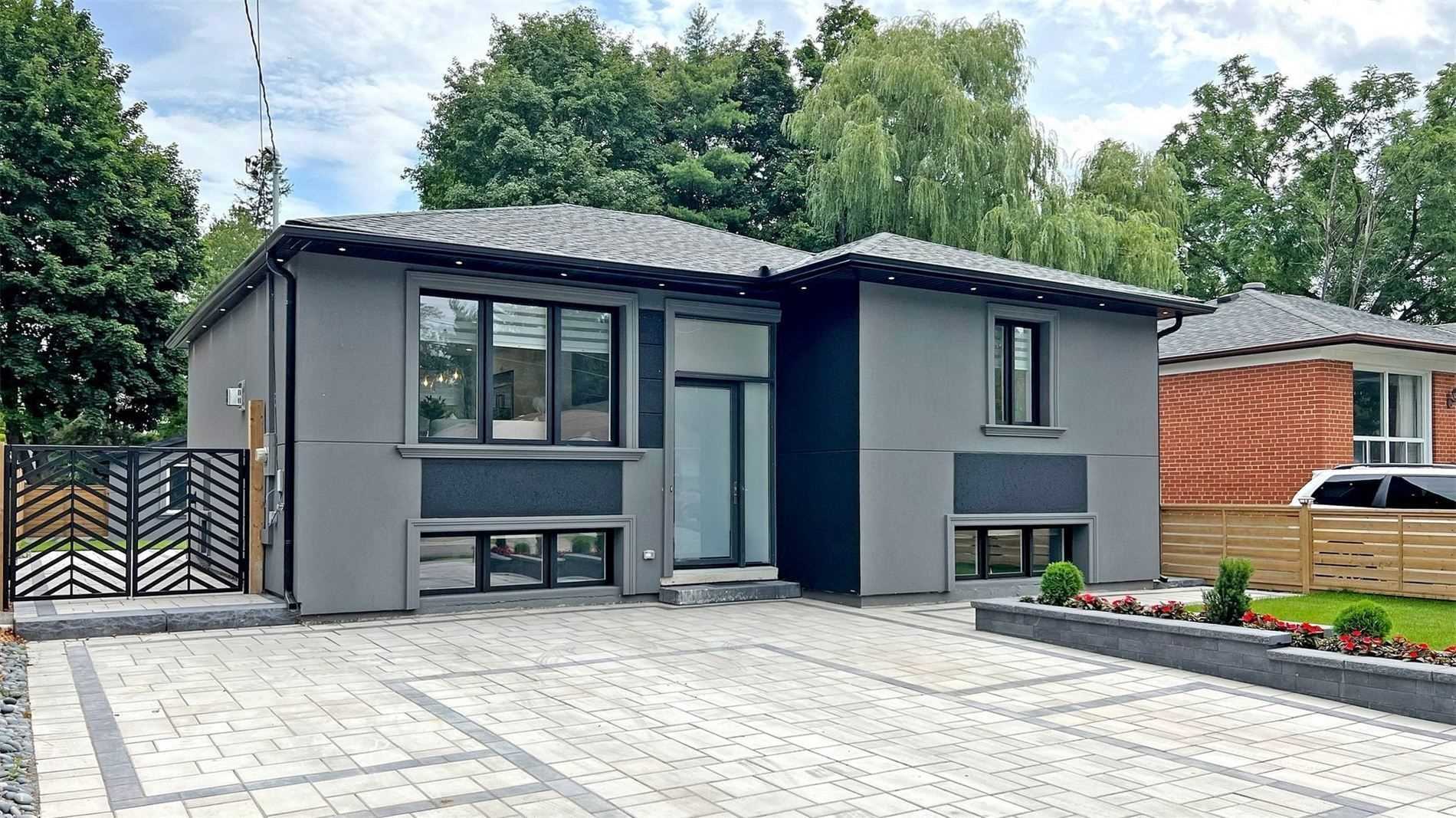 111 Evahill Cres