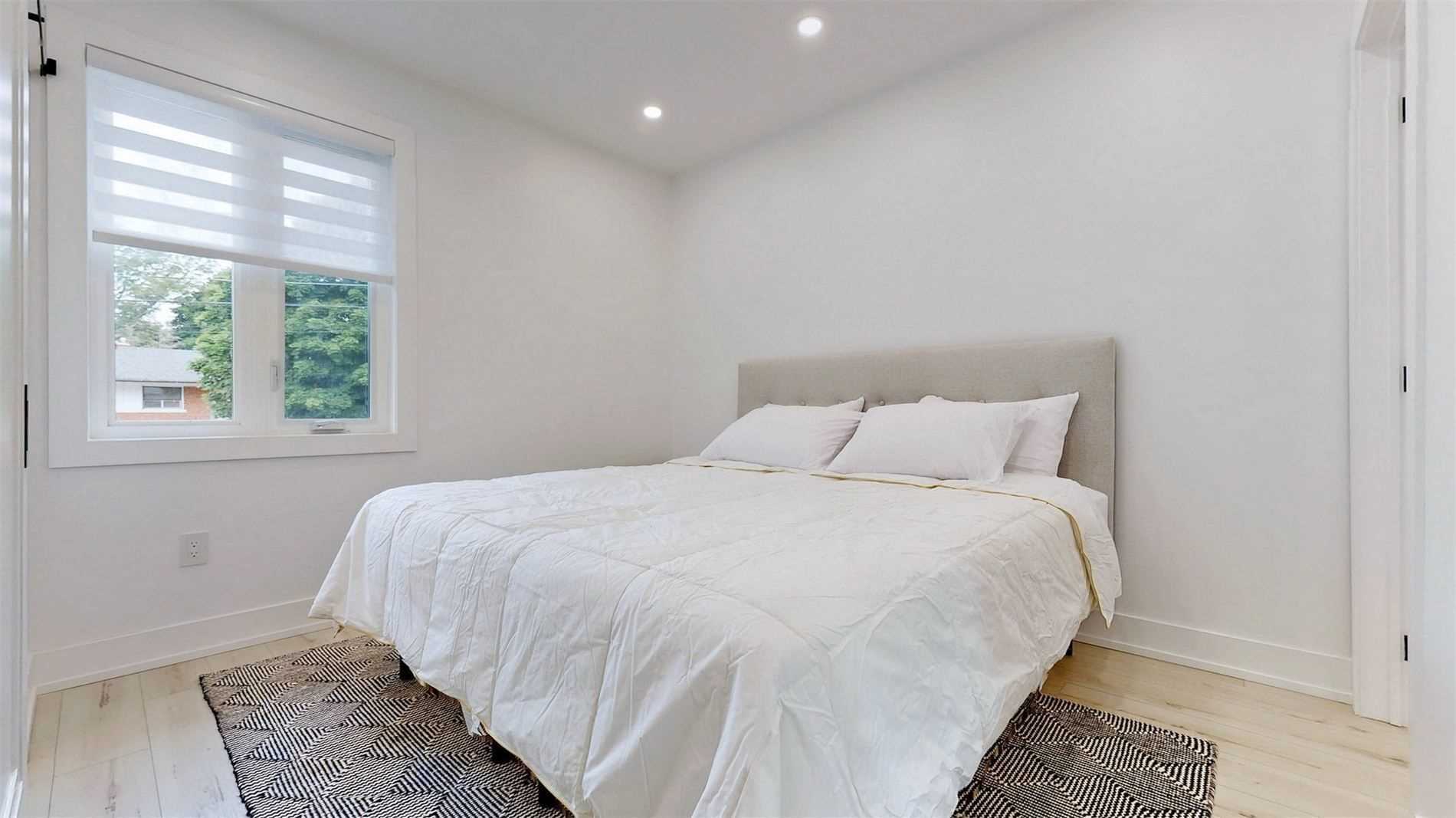 111 Evahill Cres