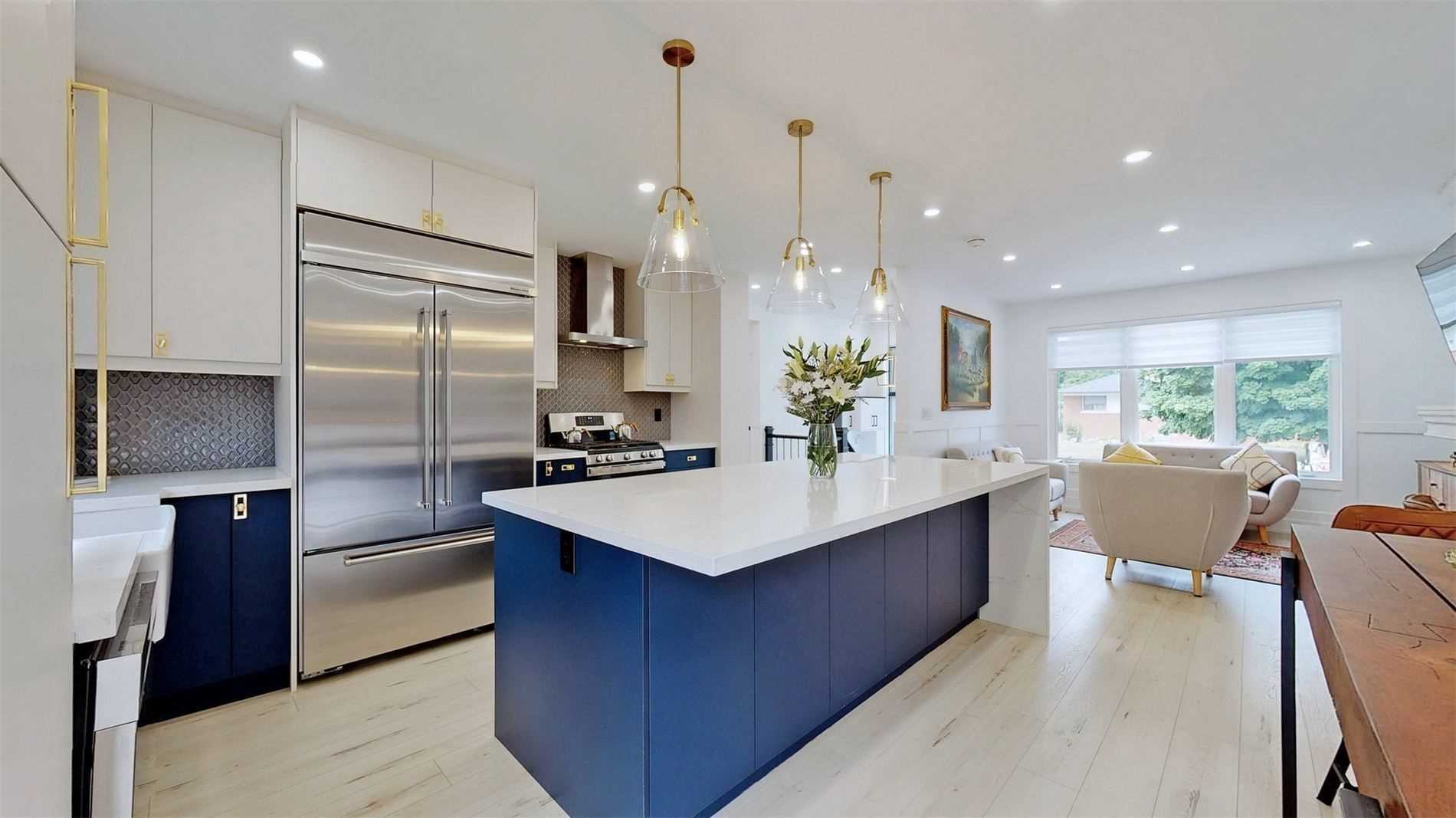 111 Evahill Cres