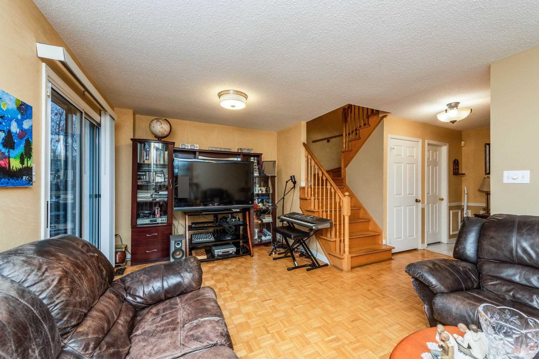 97 Pinedale Gate
