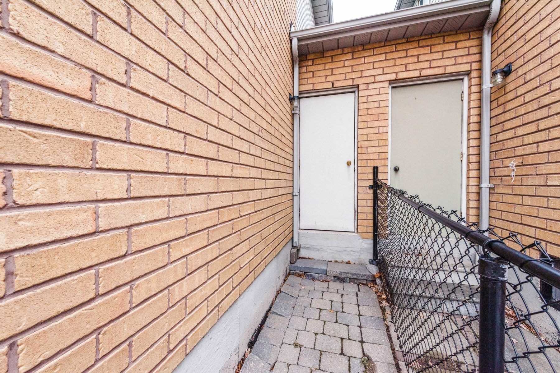 97 Pinedale Gate