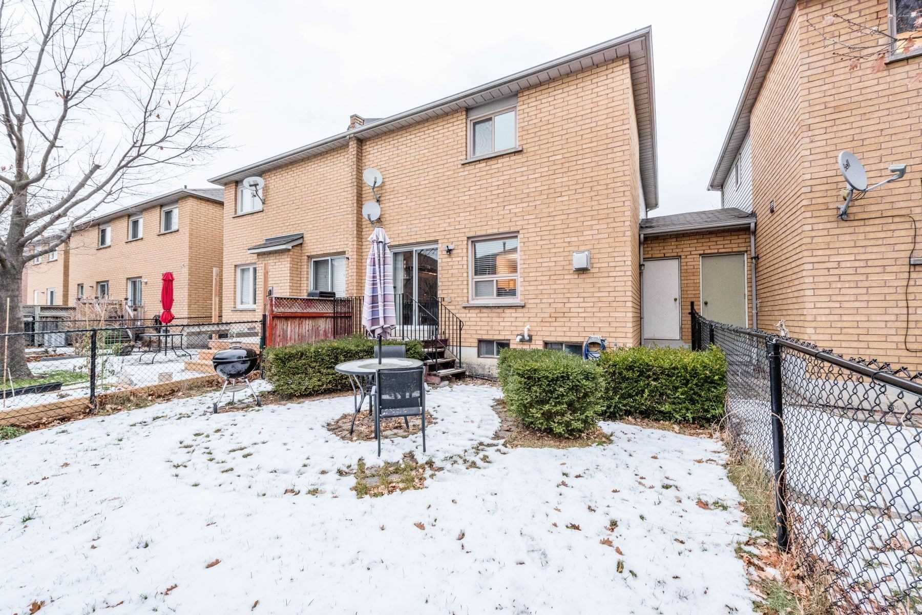 97 Pinedale Gate