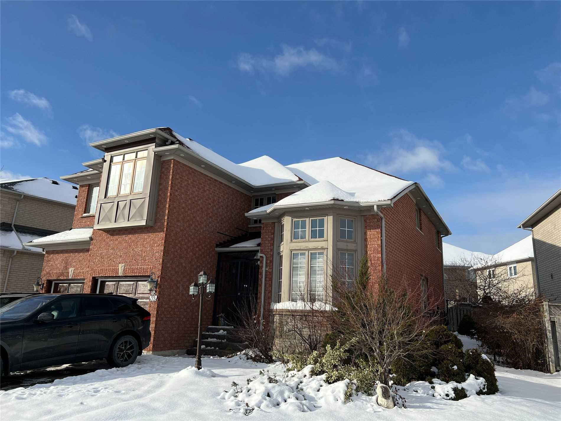 99 Boxwood Crescent