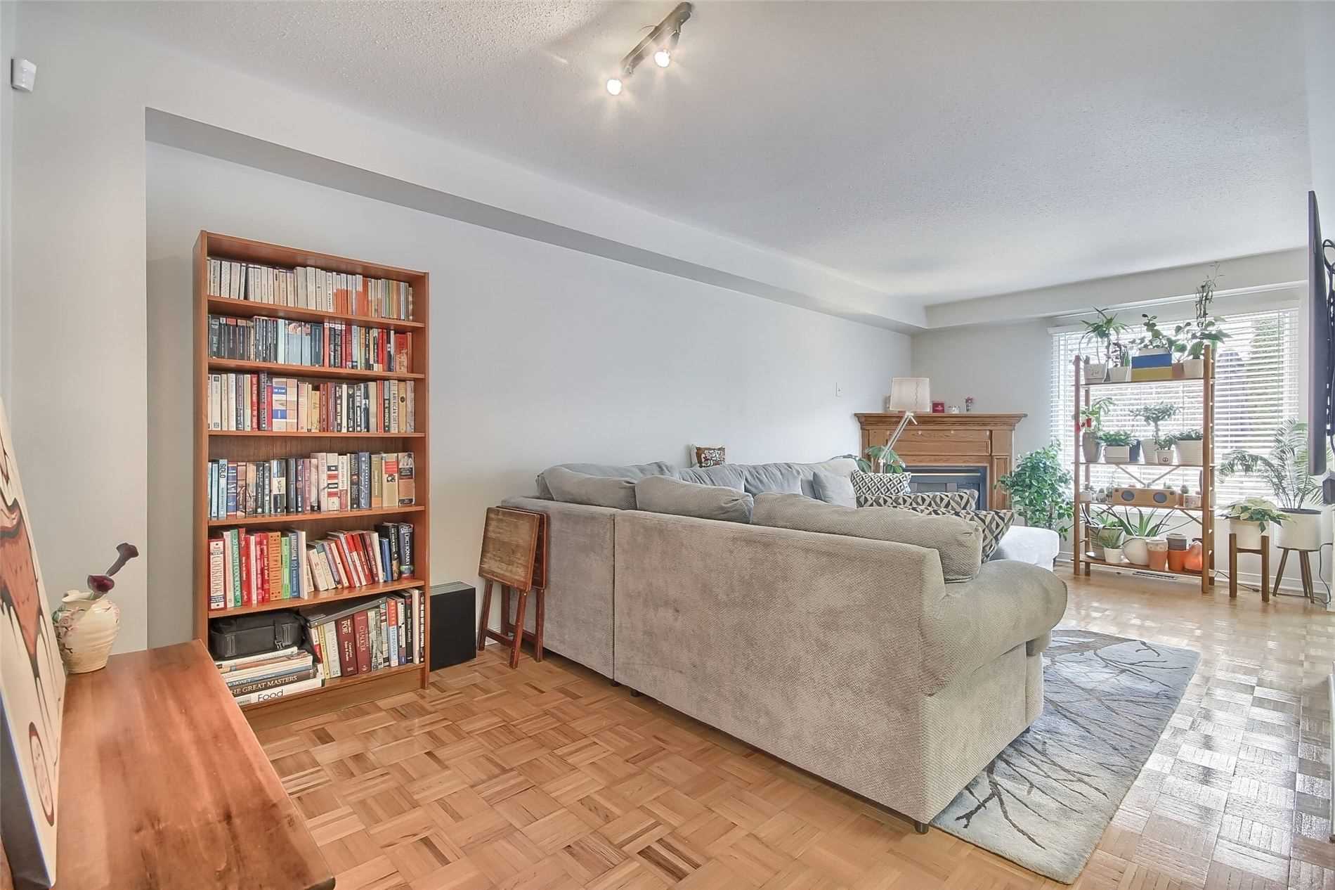 39 Hirst Avenue