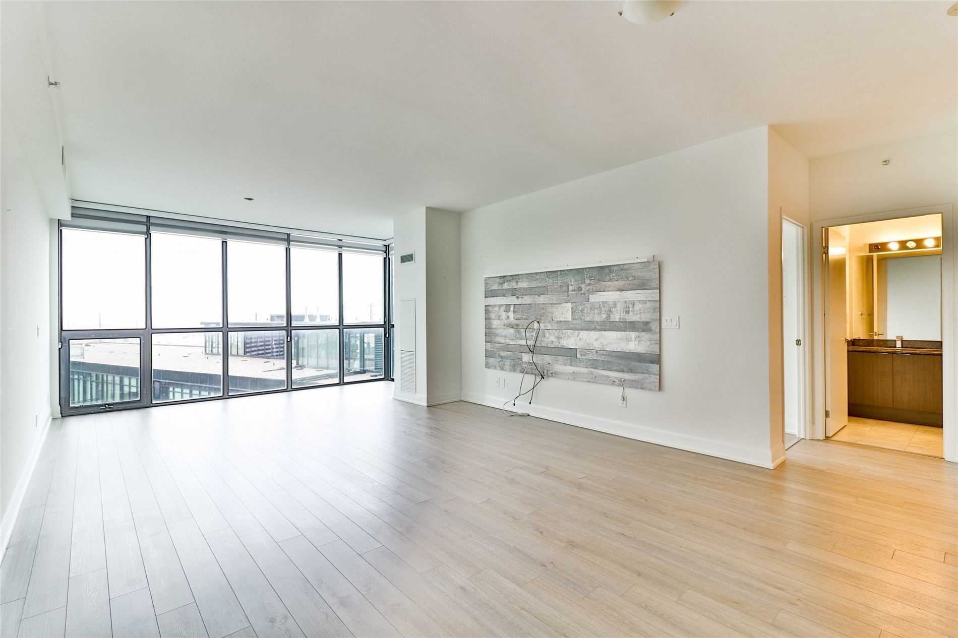 Listing N5856870 - Large Photo # 2