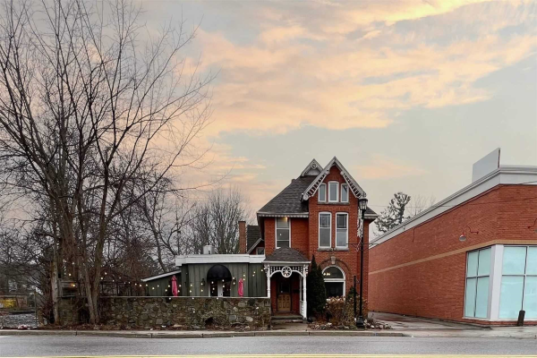 77 Victoria St E, New Tecumseth