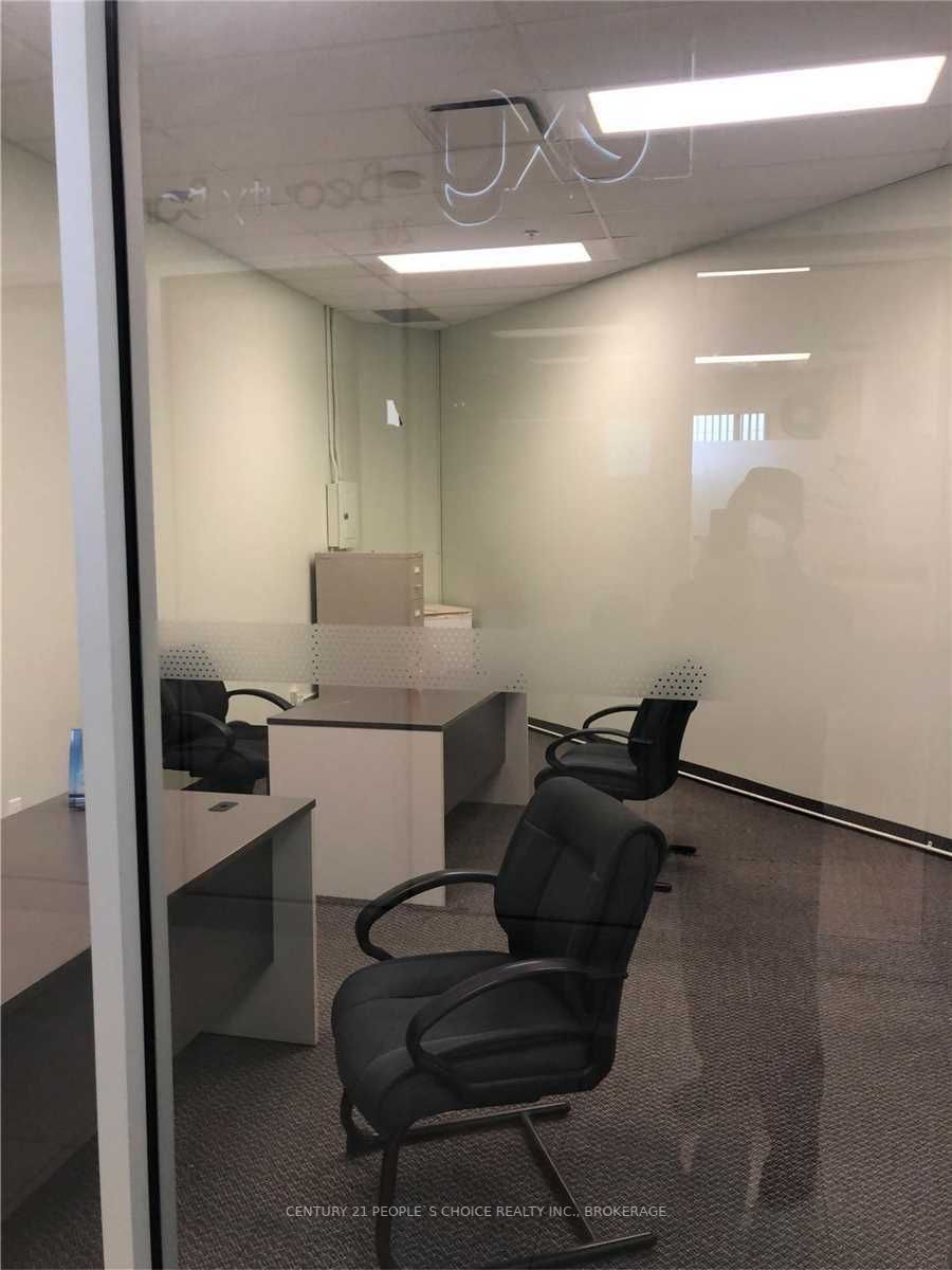 7163 Yonge St, #259