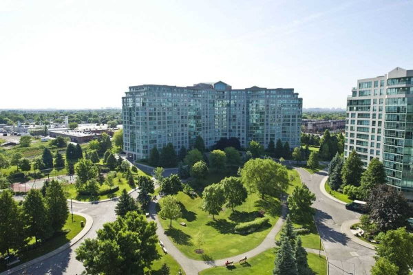 7825 Bayview Ave, Markham
