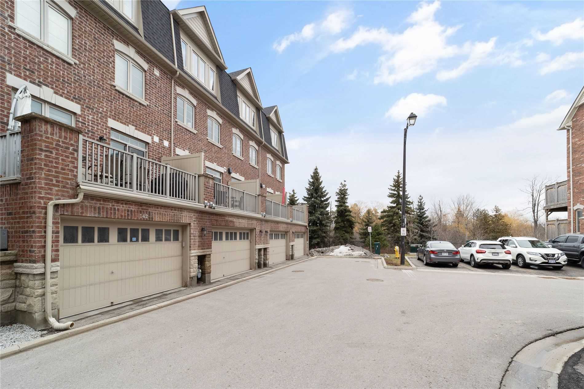 1331 Major Mackenzie Dr W, #141