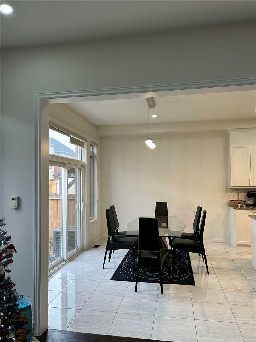 10 Flay Court