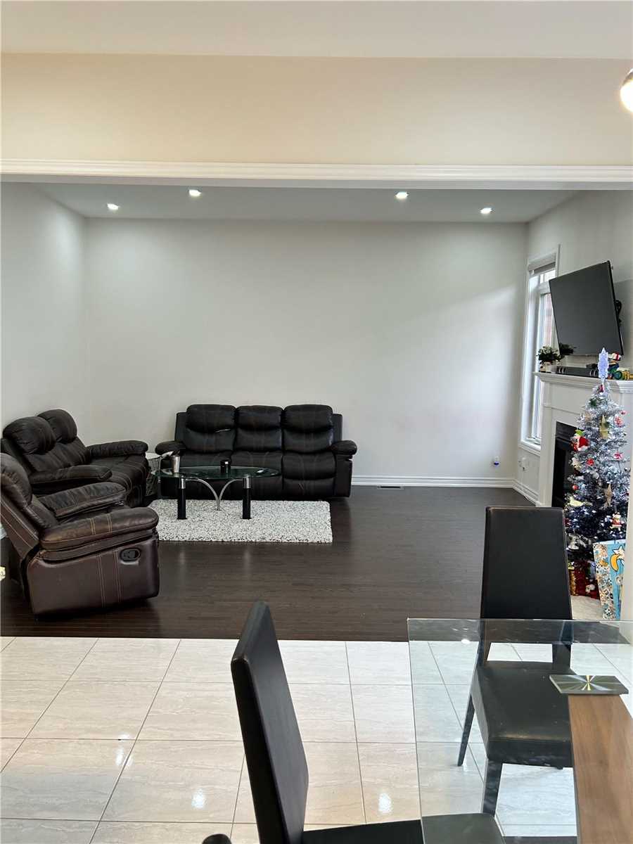 10 Flay Court