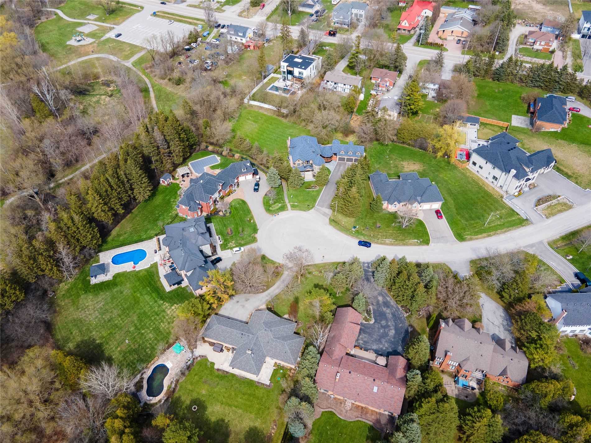 9 Vanvalley Dr