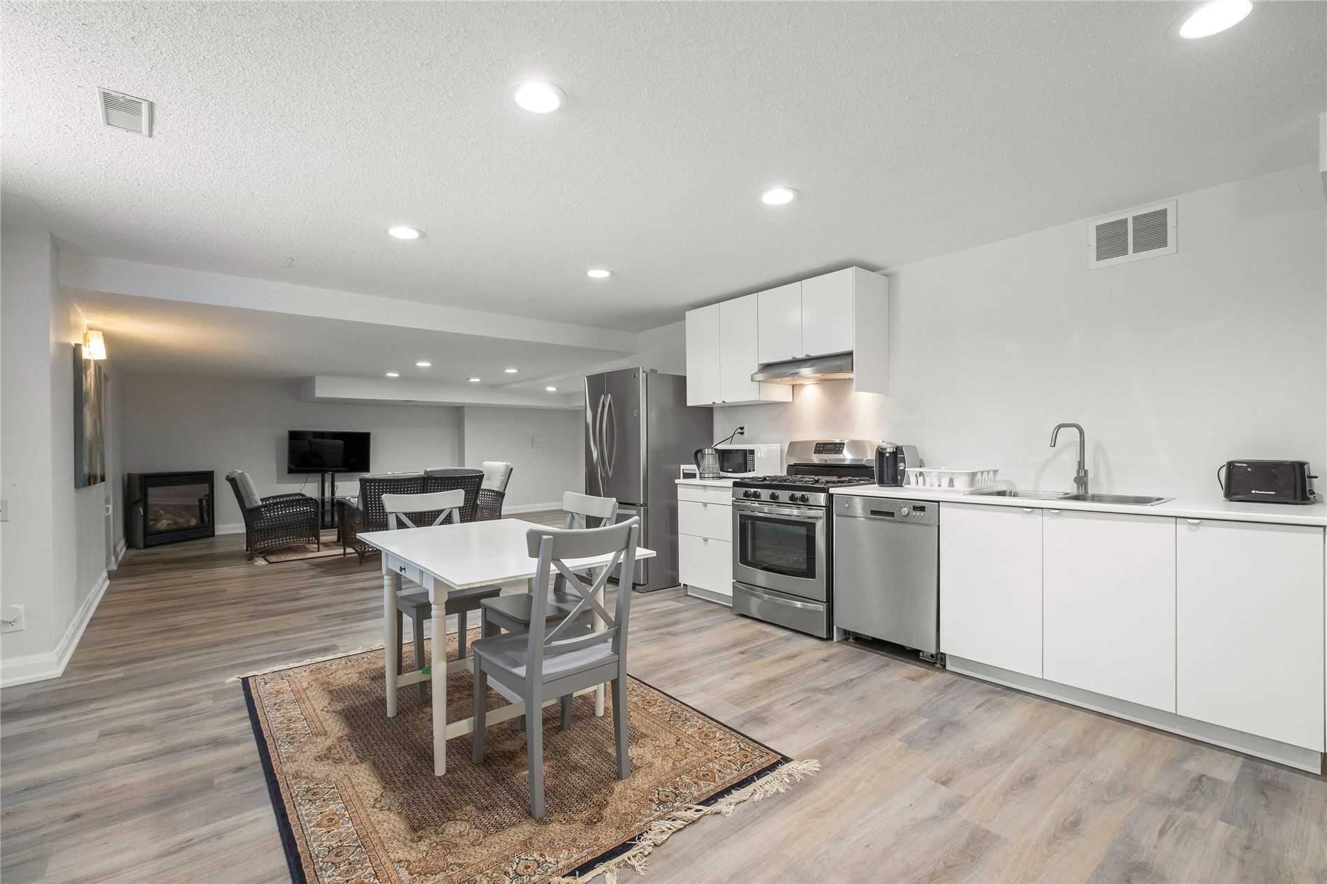 9 Vanvalley Dr