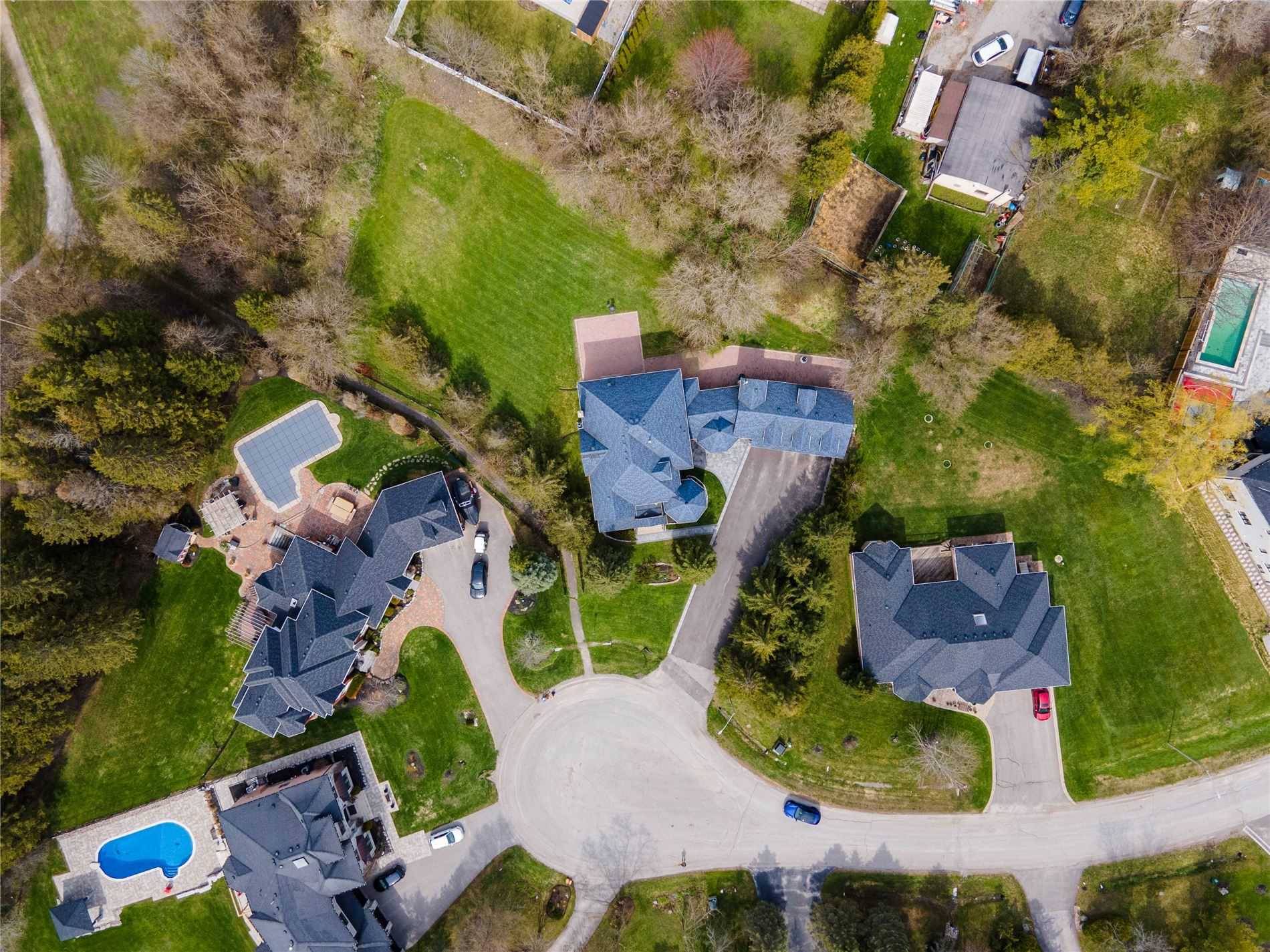9 Vanvalley Dr