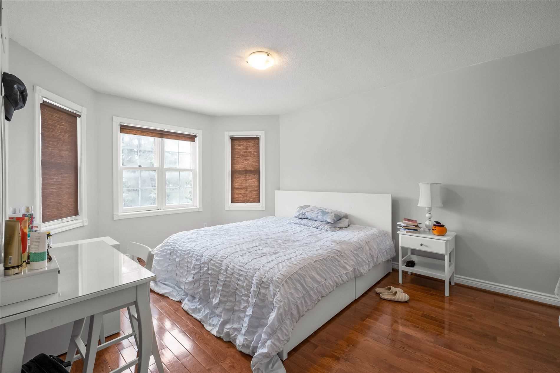 9 Vanvalley Dr