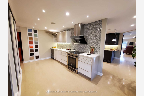 97 Newkirk Rd, Richmond Hill