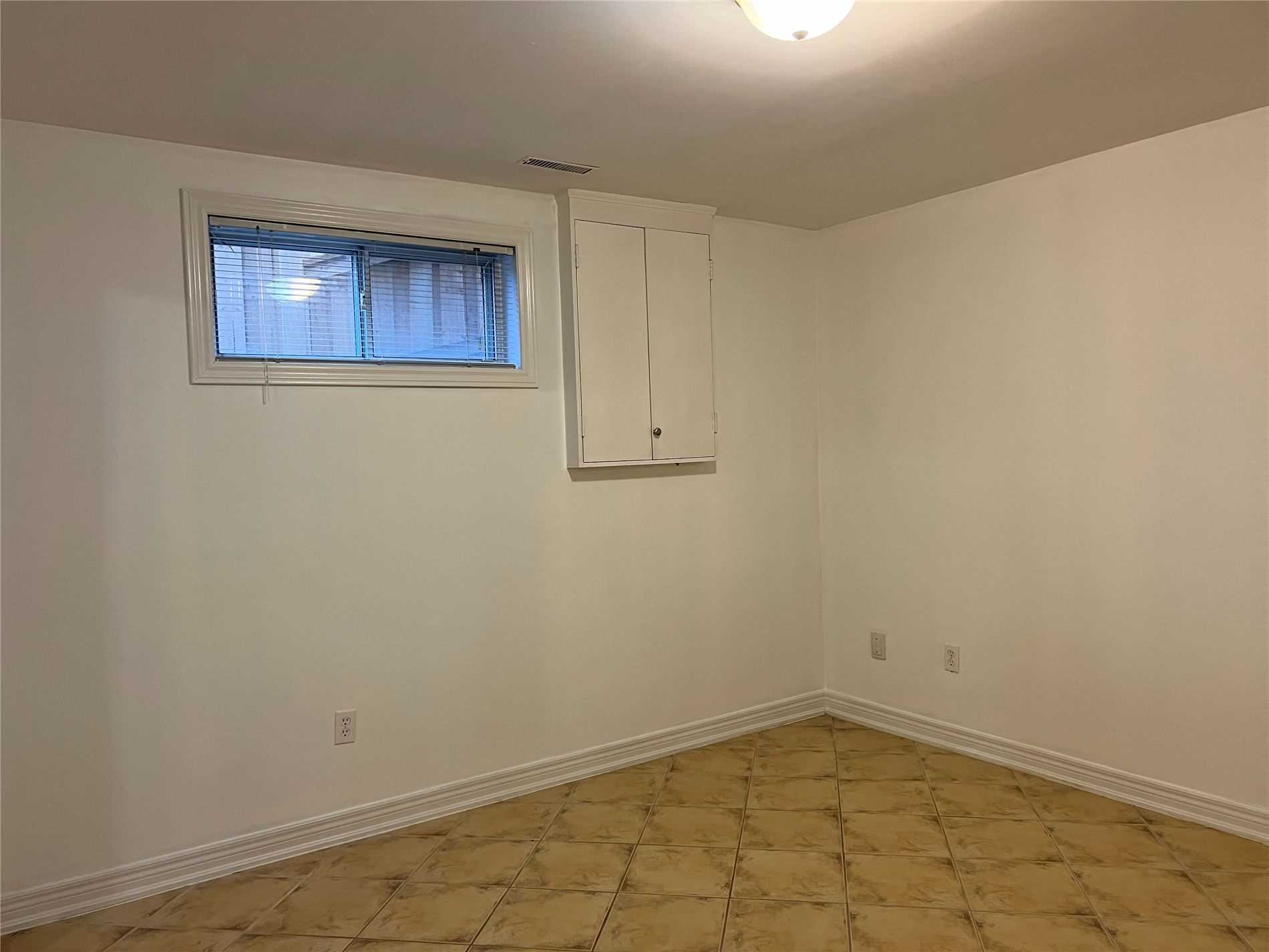 Listing N5862870 - Large Photo # 11