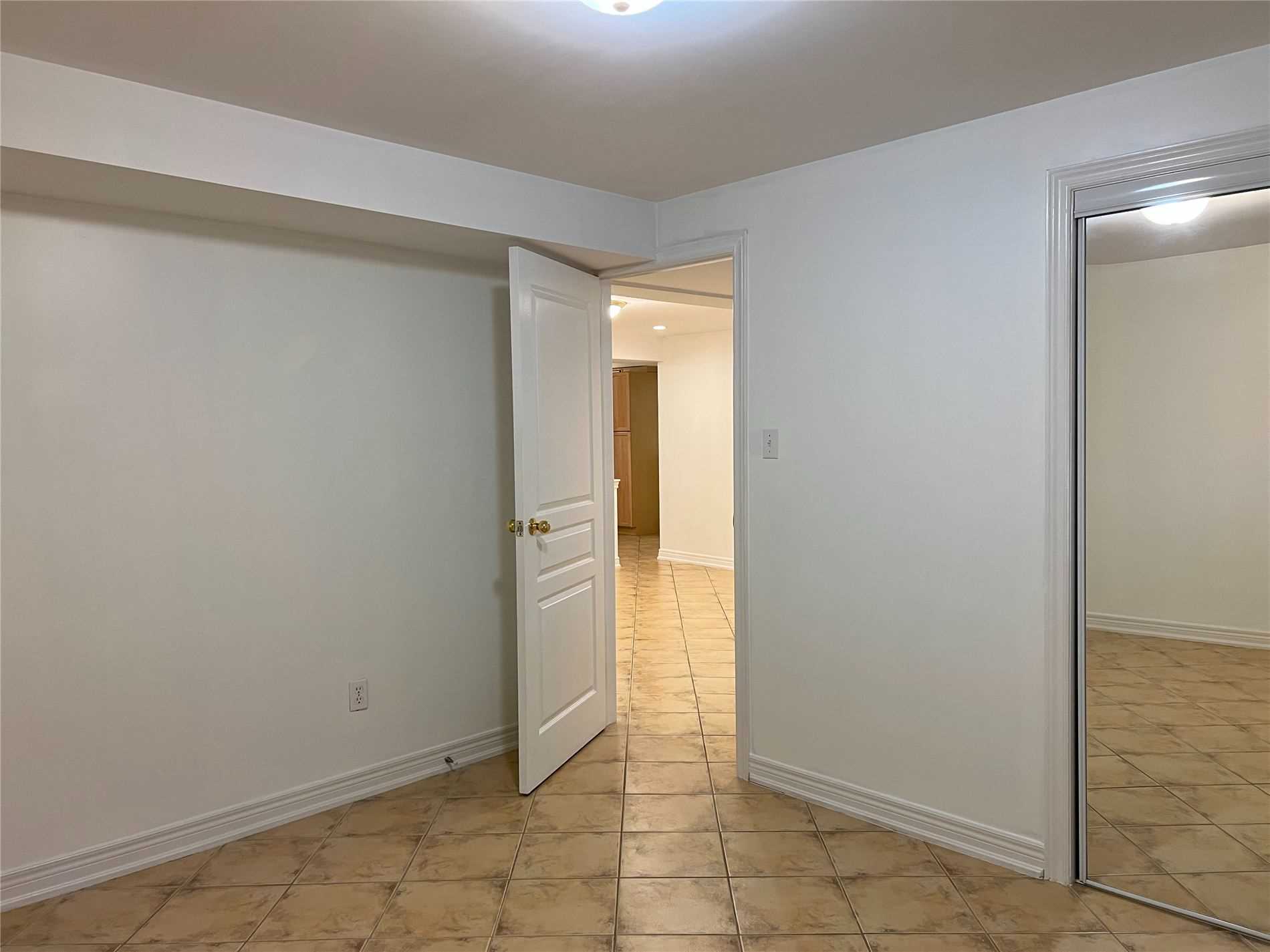Listing N5862870 - Large Photo # 10