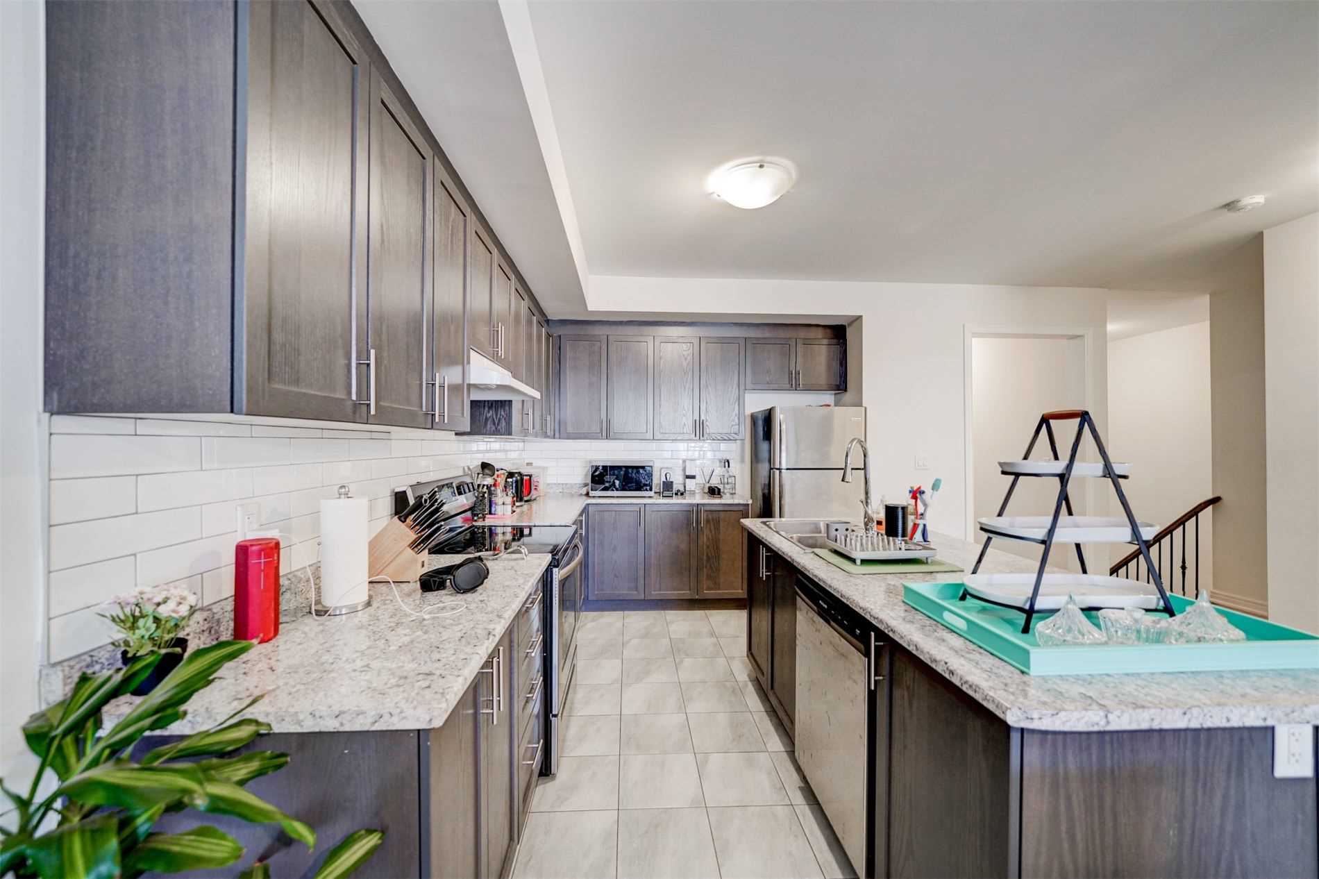 61 Luzon Ave