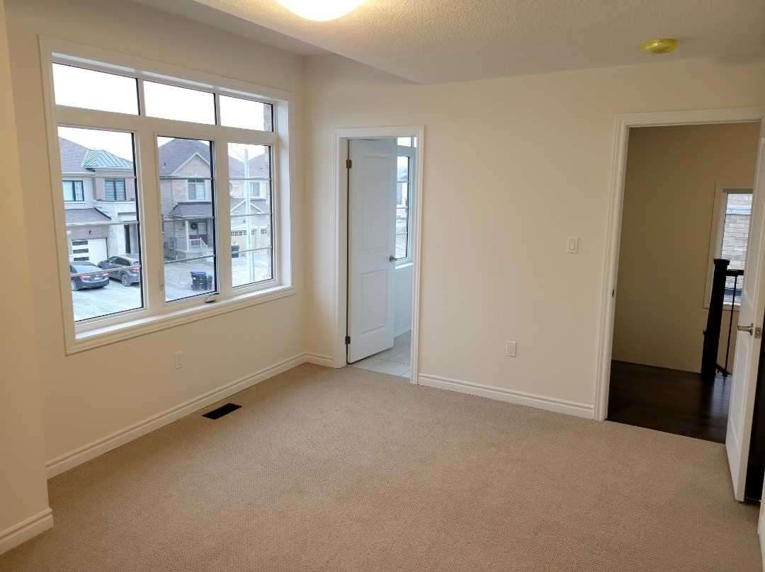 121 Ferragine Crescent