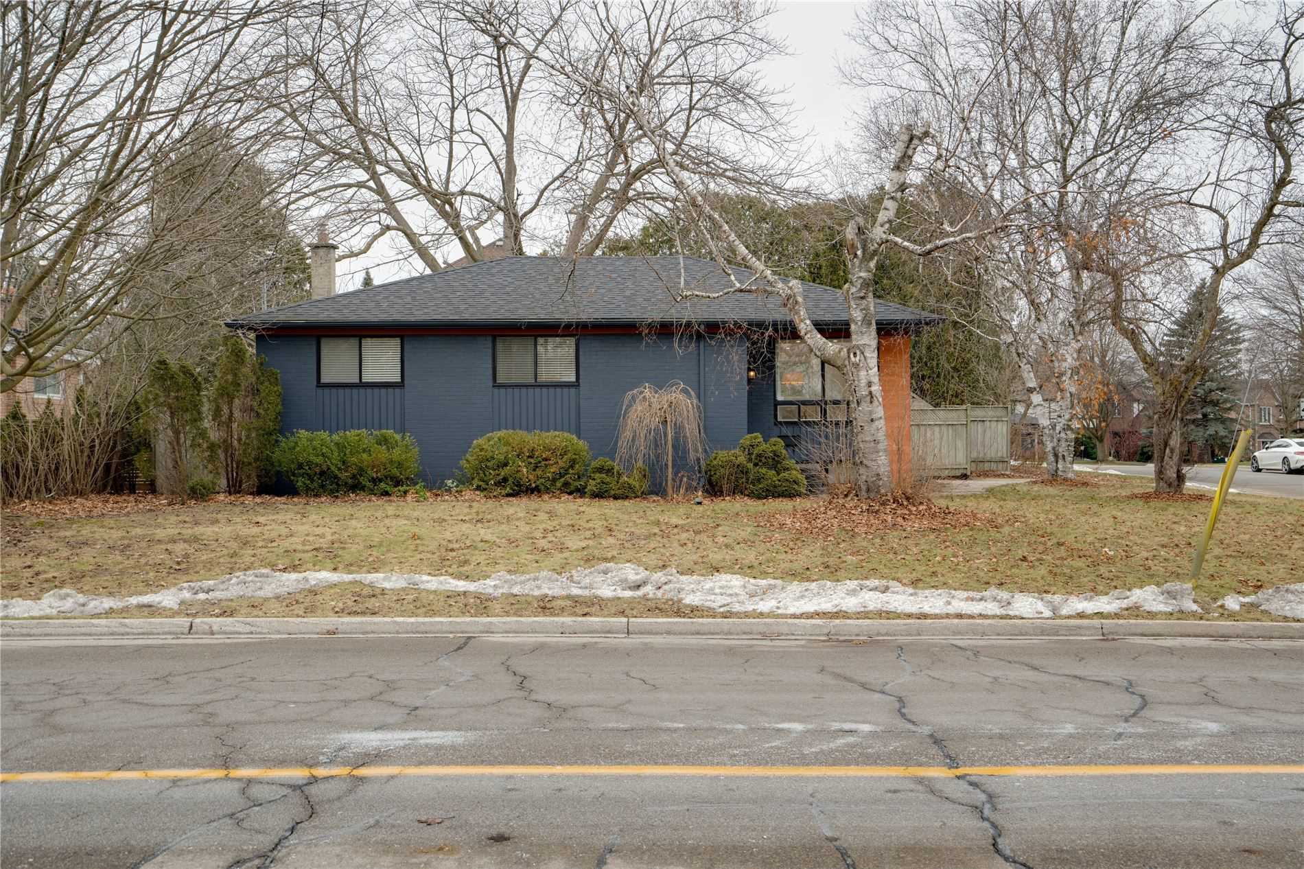 1 Willis Dr