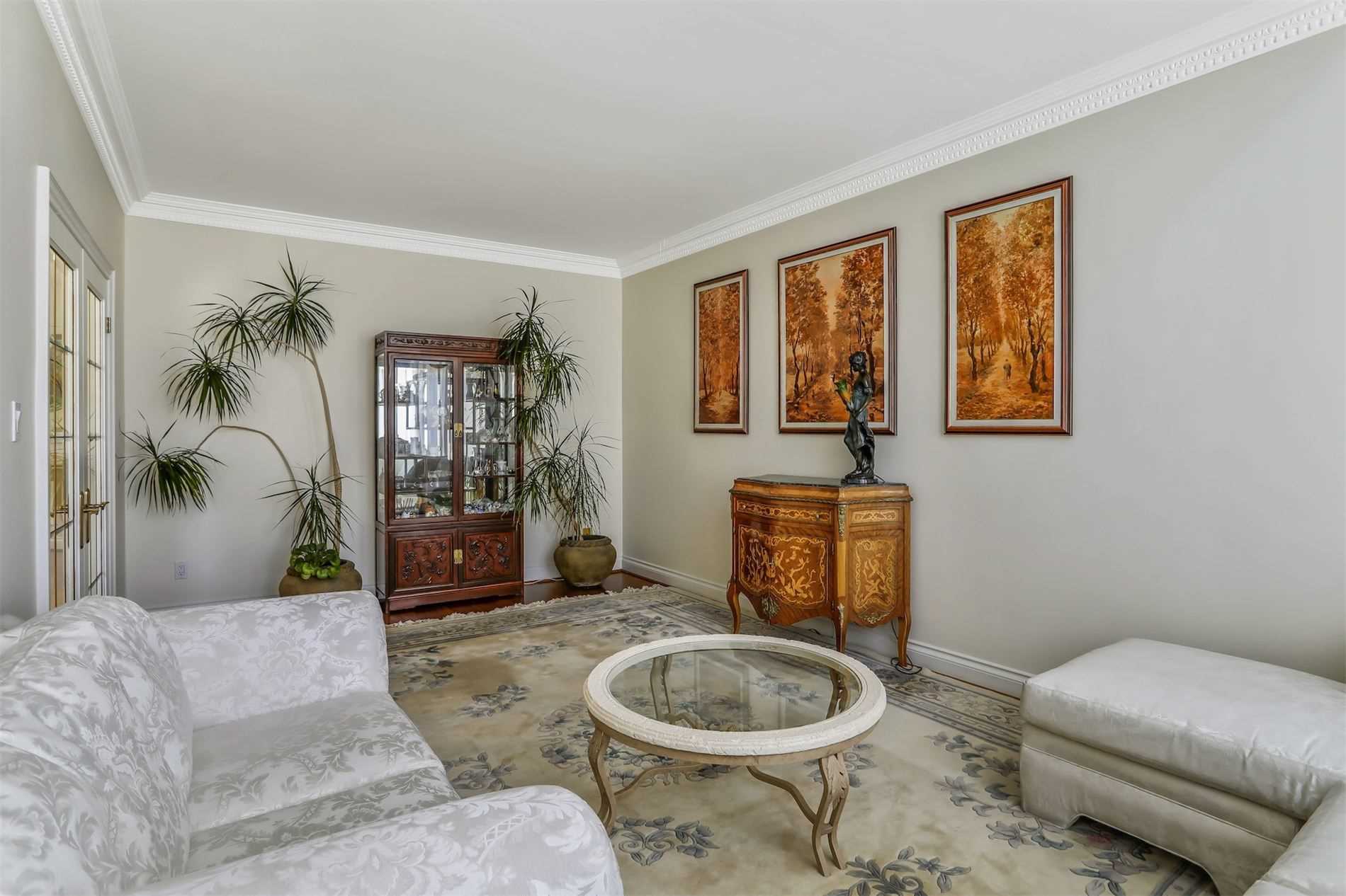 3 Tivoli Ave