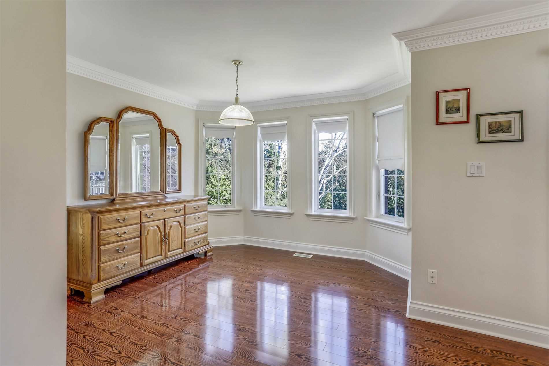 3 Tivoli Ave