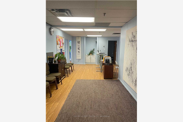 9011 Leslie St, Richmond Hill