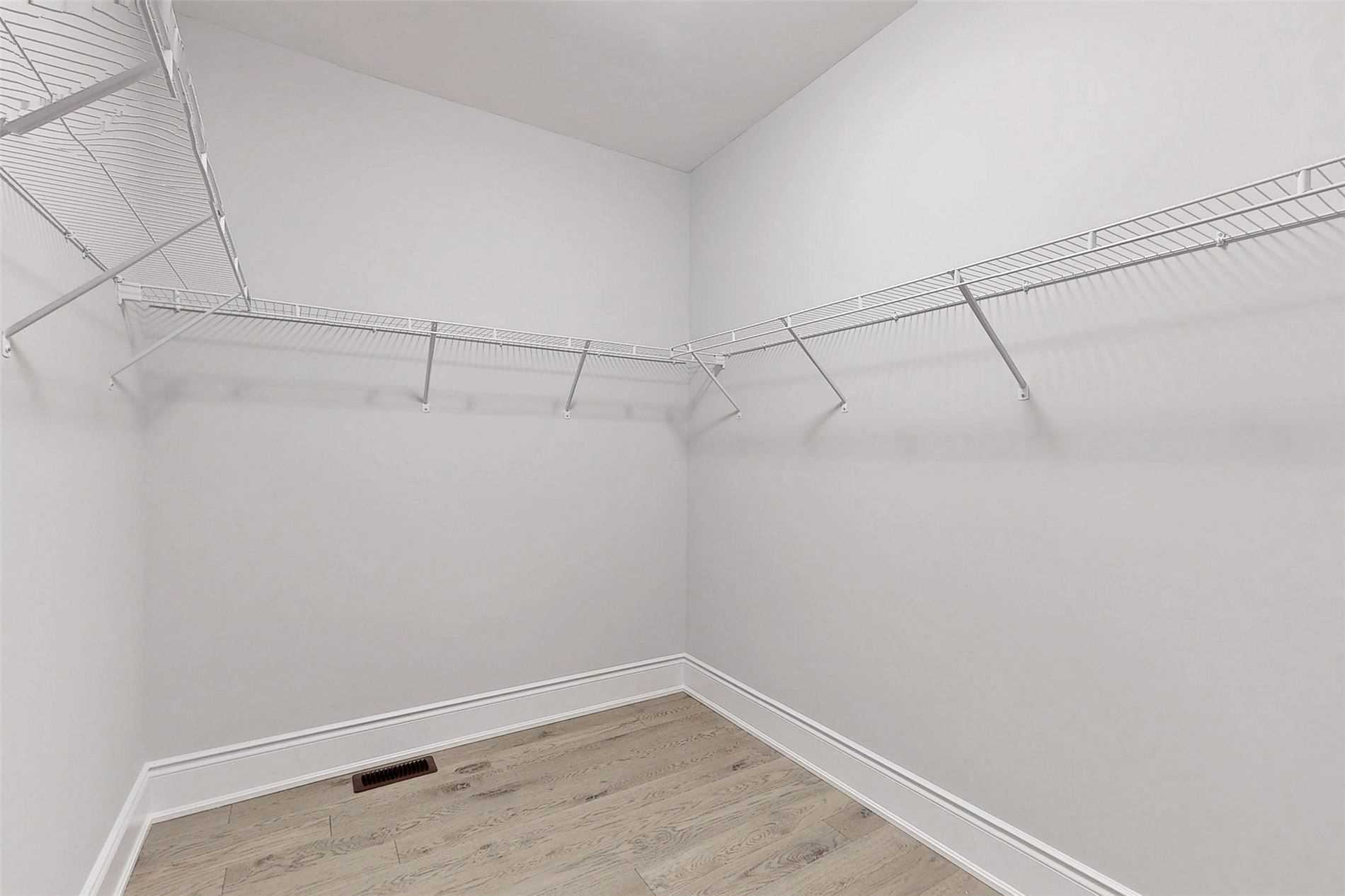 Listing N5870294 - Large Photo # 19