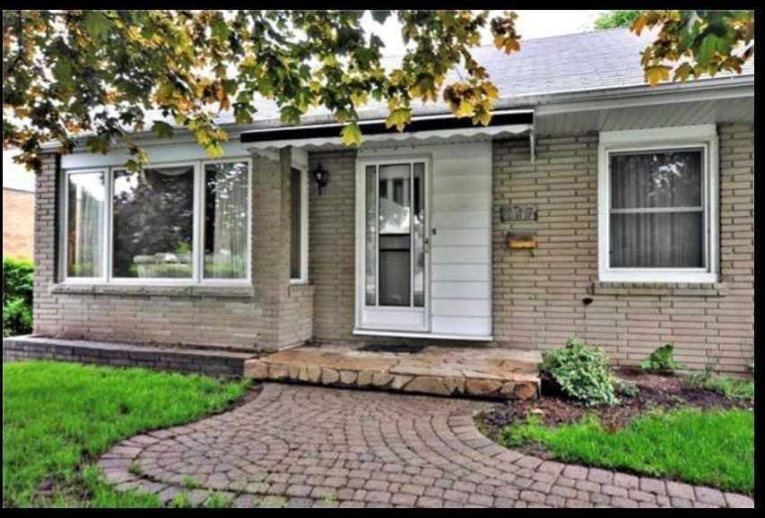 251 Kathryn Cres