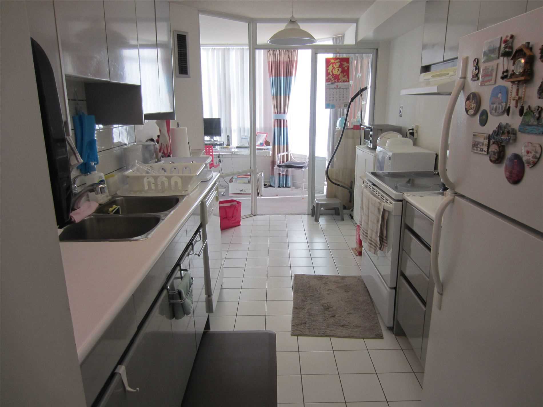 7250 Yonge St, #607