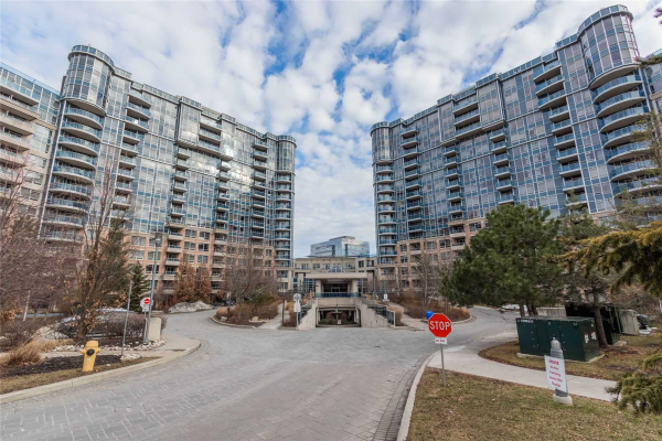 33 Cox Blvd, Markham