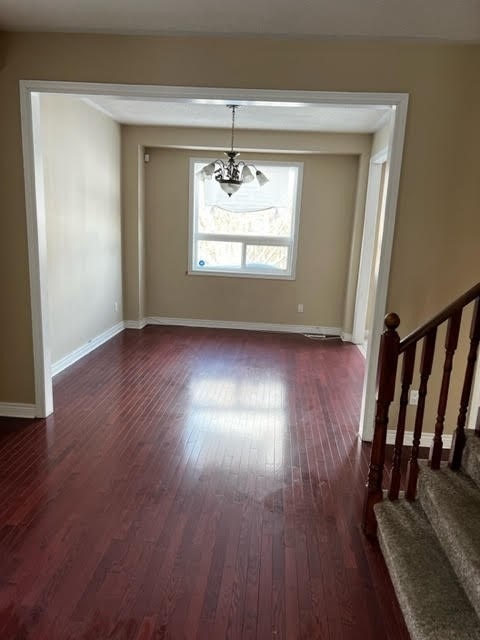 85 Watkins Glen Crescent