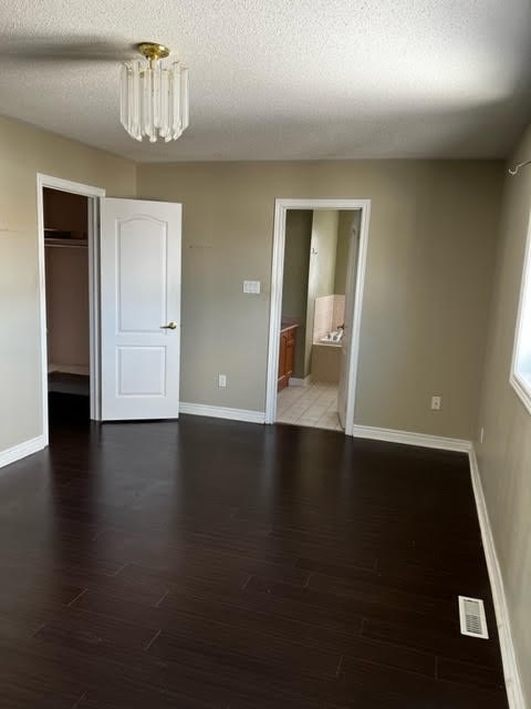 85 Watkins Glen Crescent