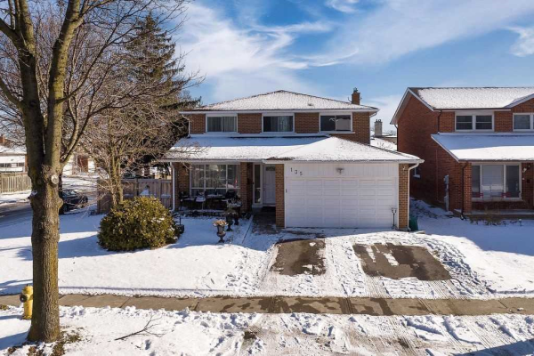 135 Risebrough Crct, Markham
