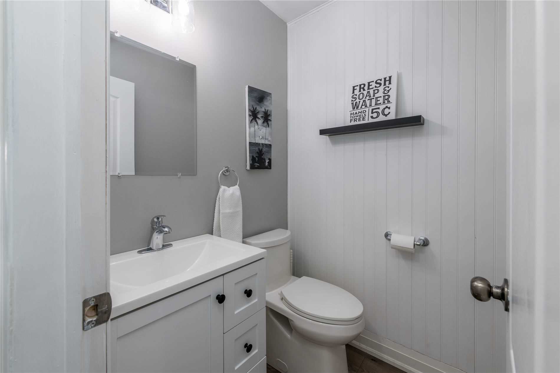 1095 Kell St