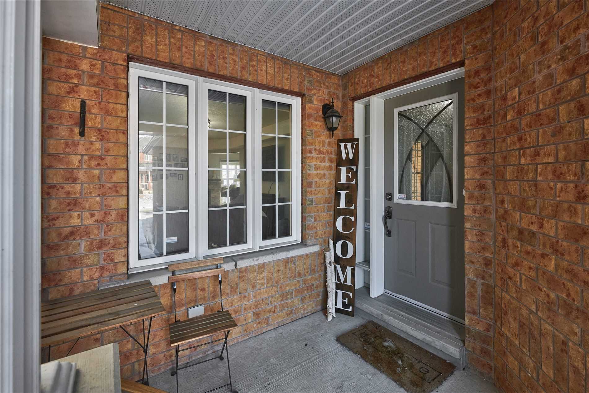 1095 Kell St
