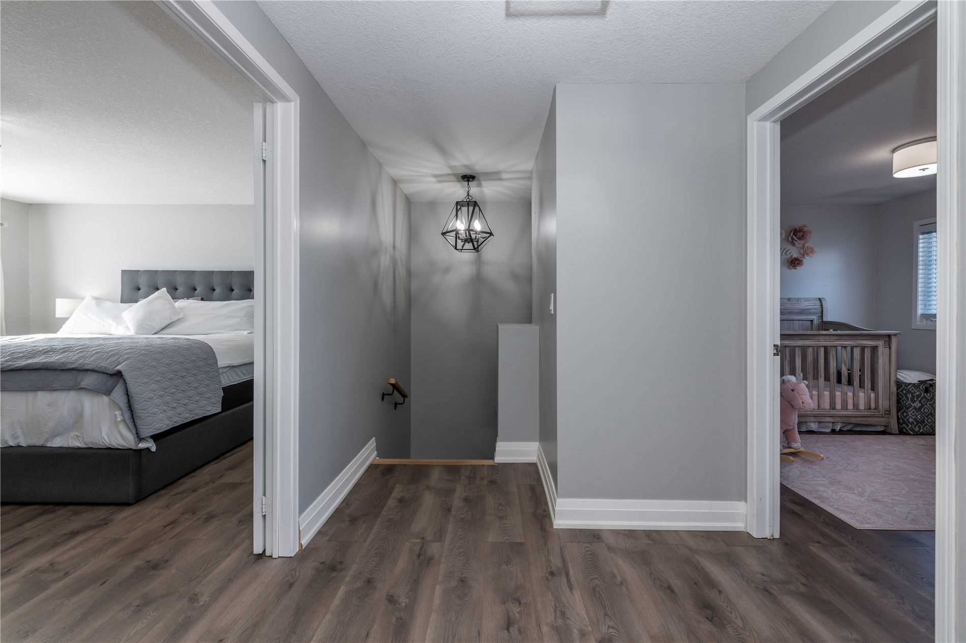 1095 Kell St