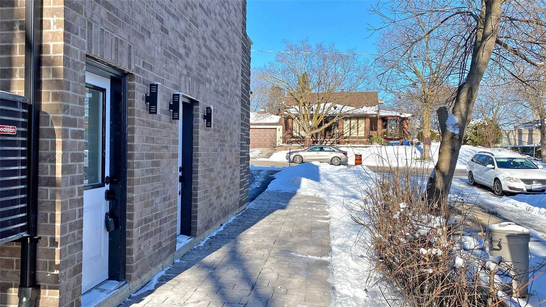 318 Andrew Street