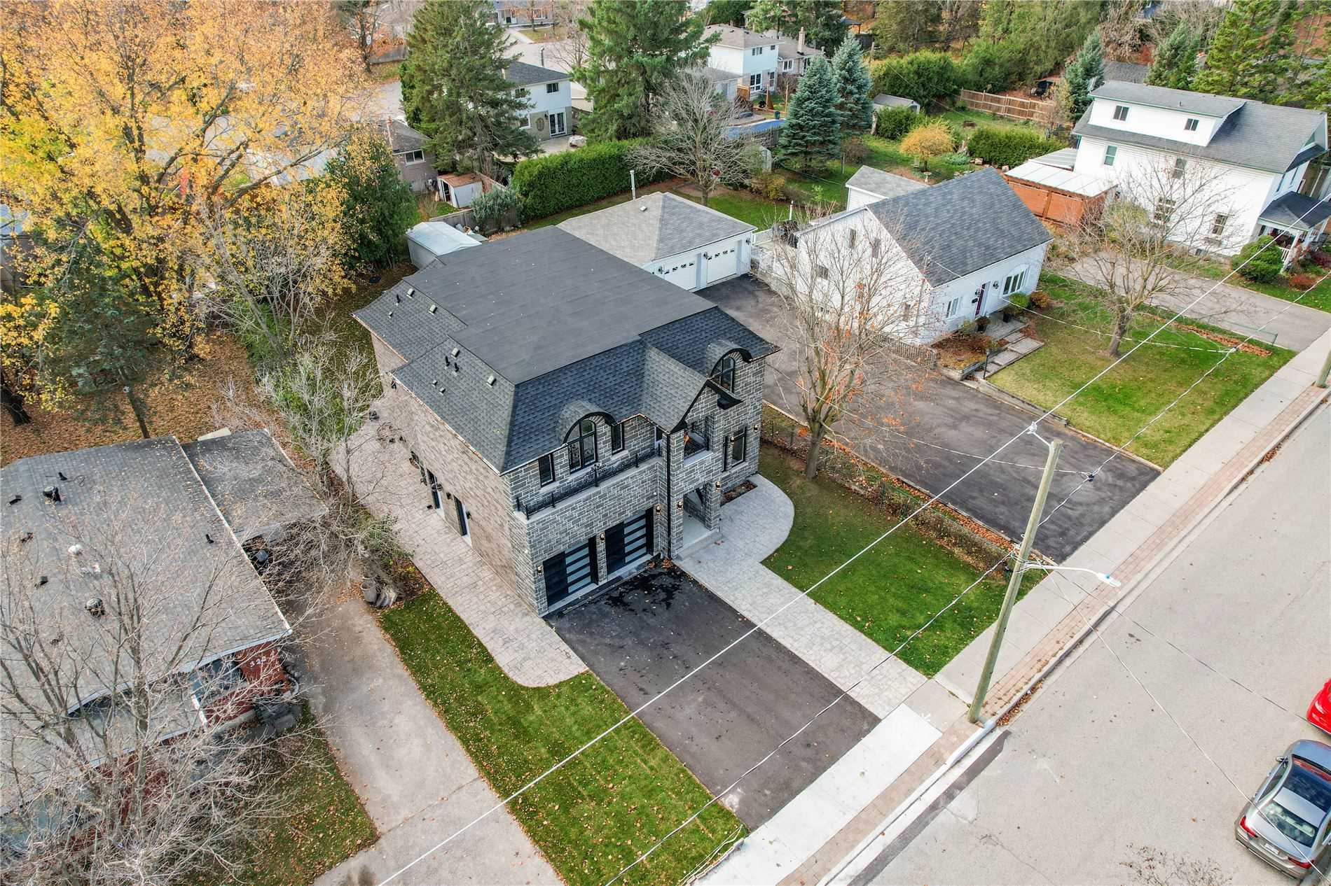 318 Andrew Street