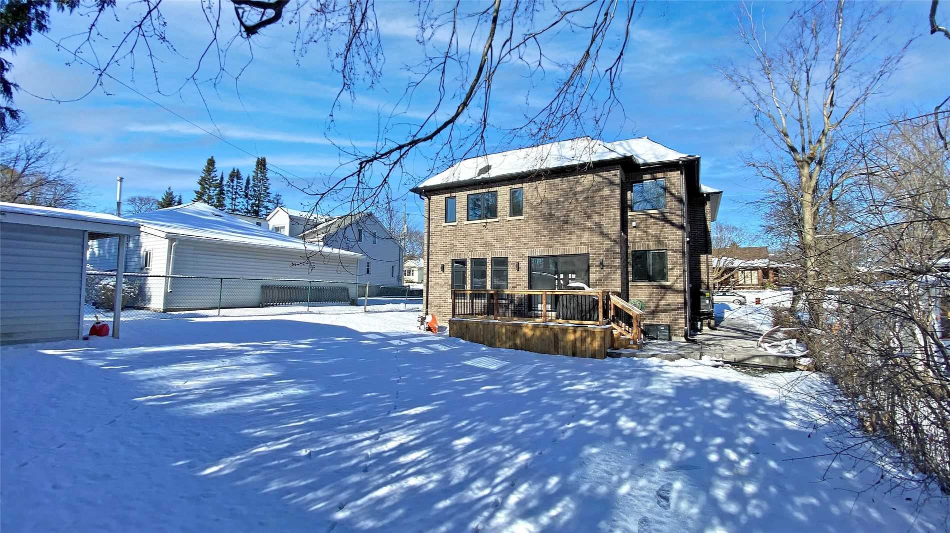 318 Andrew Street