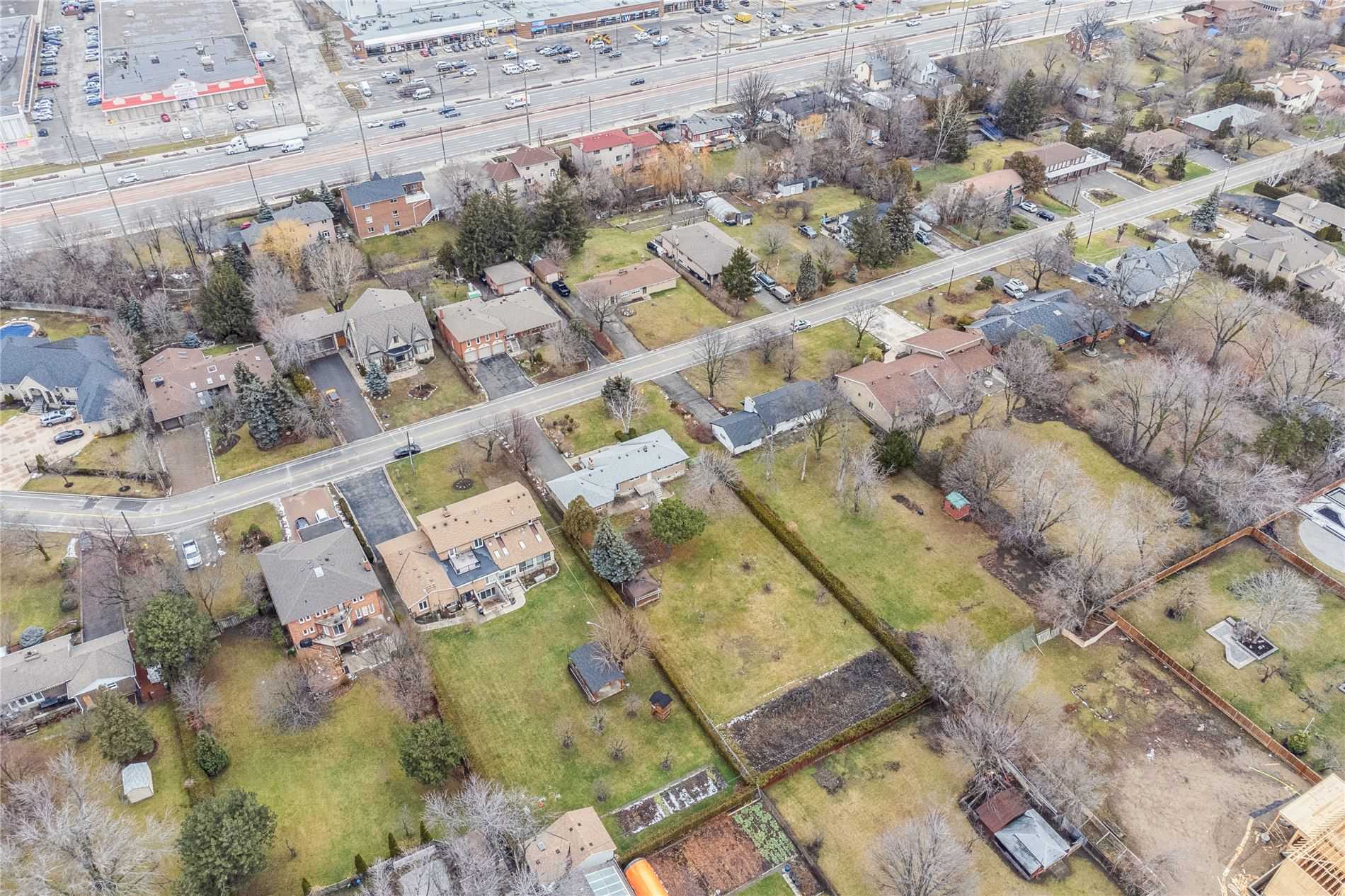 51 Hillside Ave