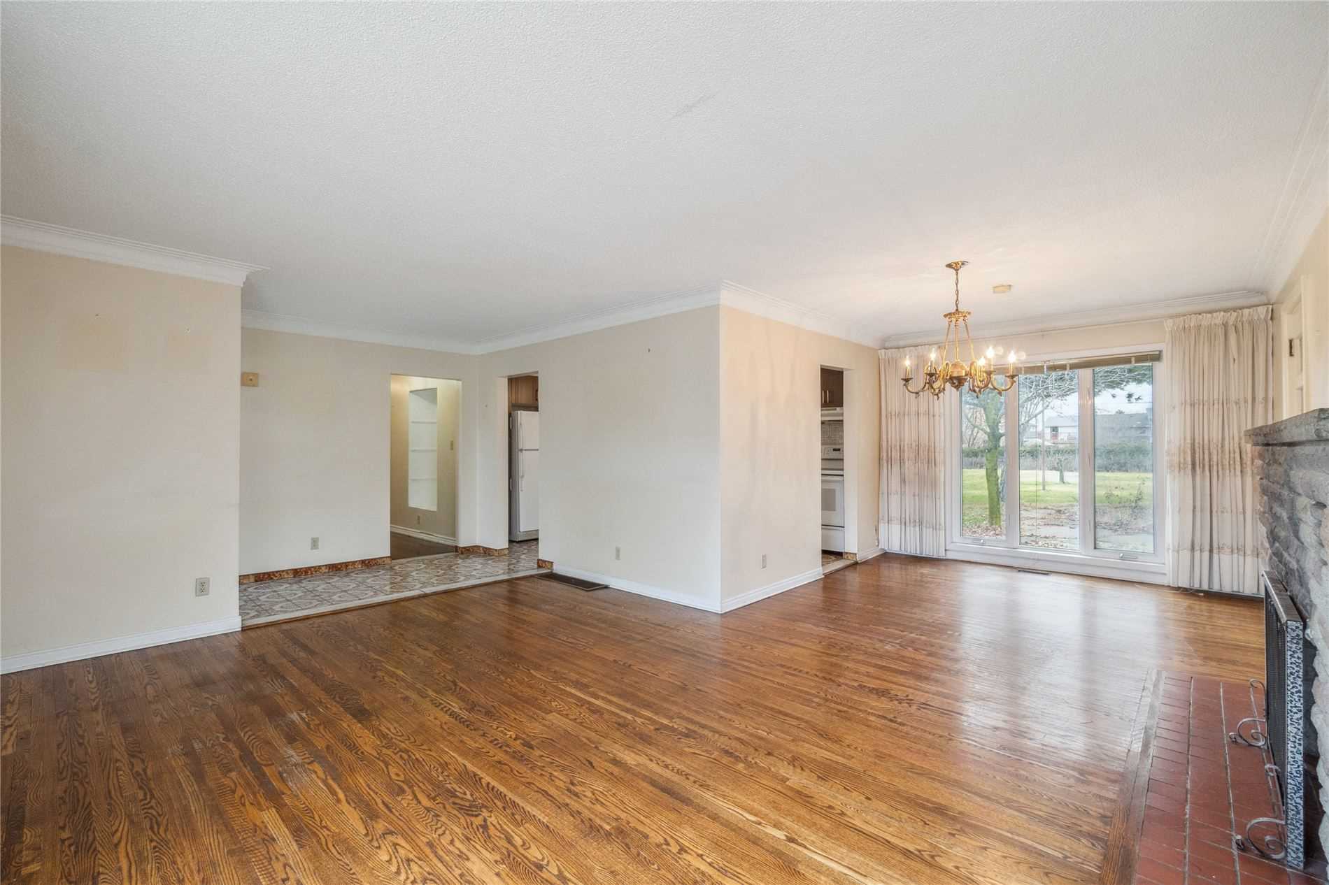 51 Hillside Ave