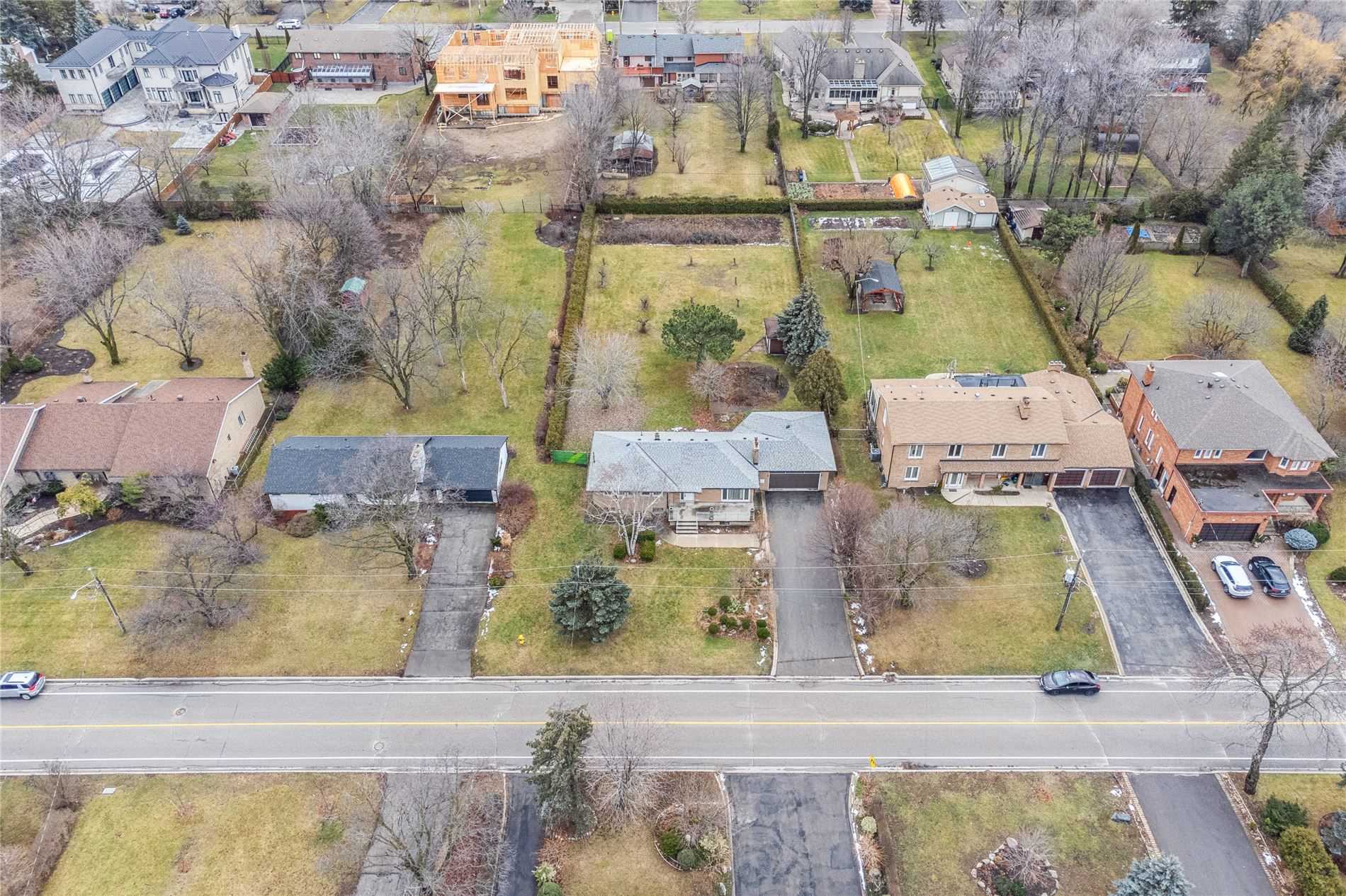 51 Hillside Ave
