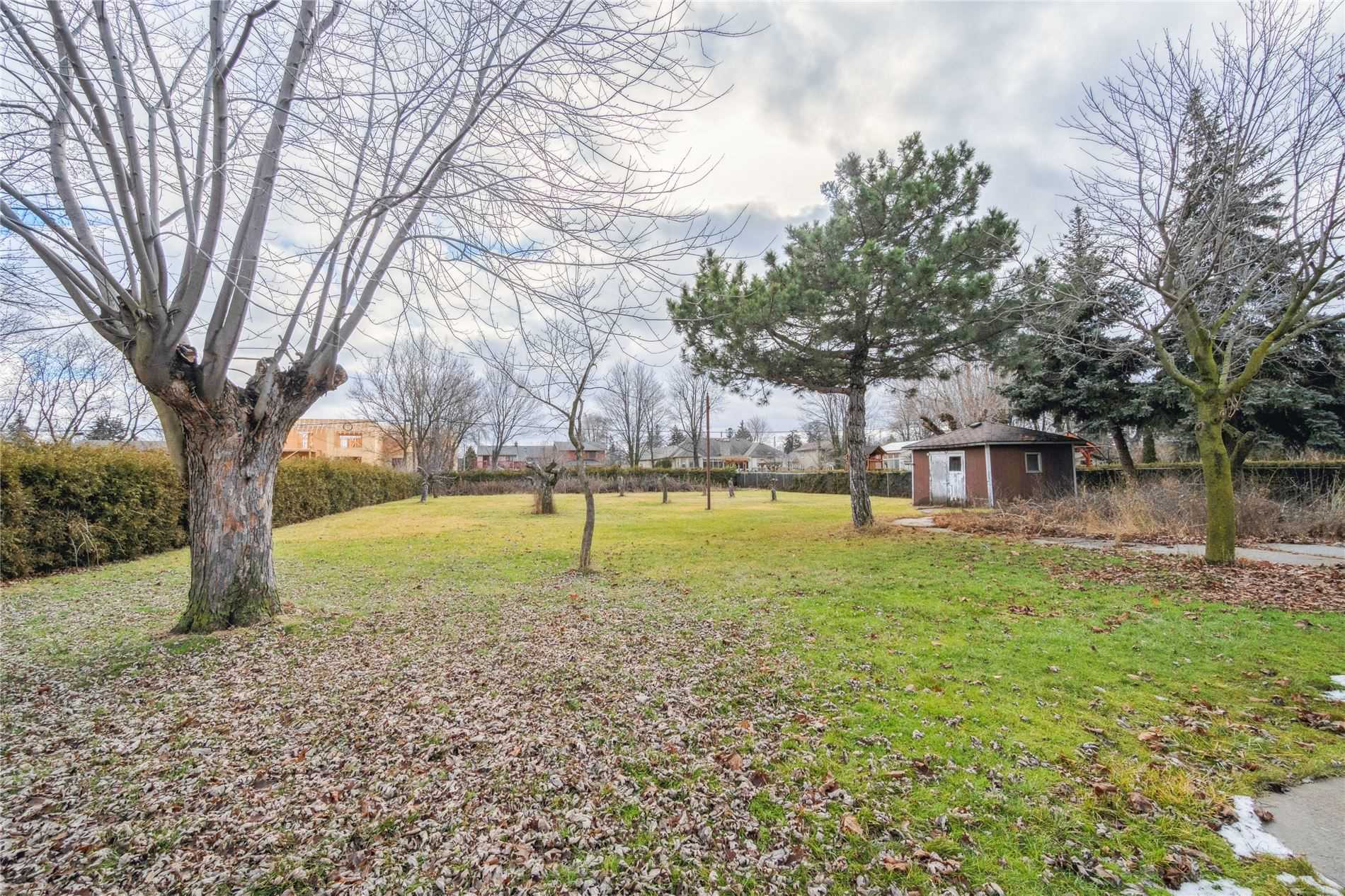 51 Hillside Ave