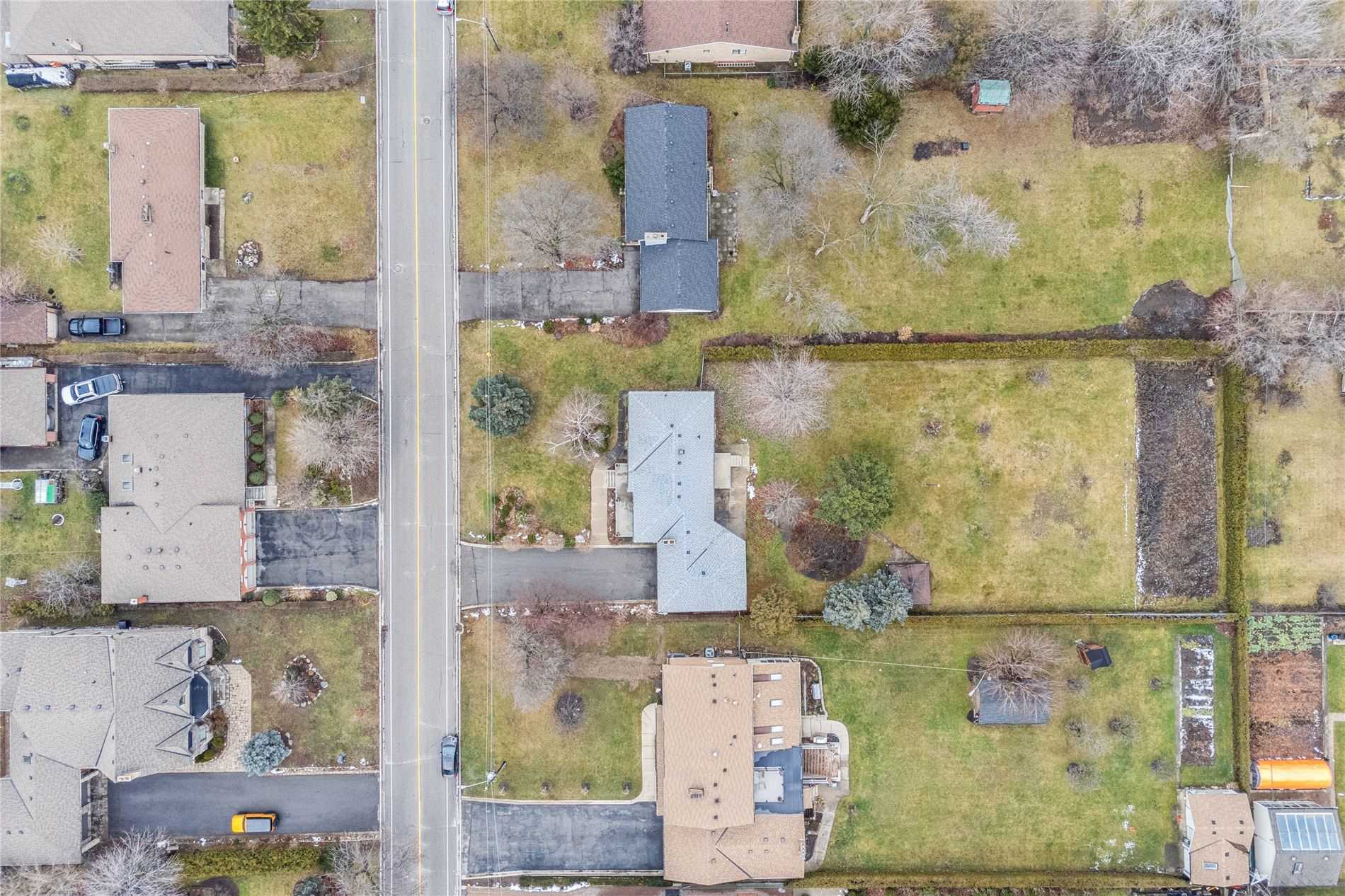 51 Hillside Ave