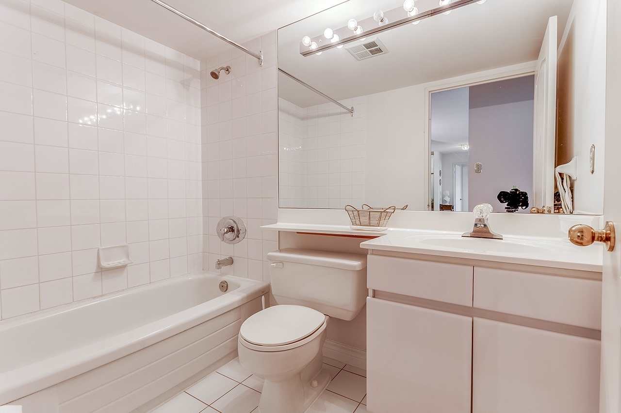 7 Townsgate Drive, #801