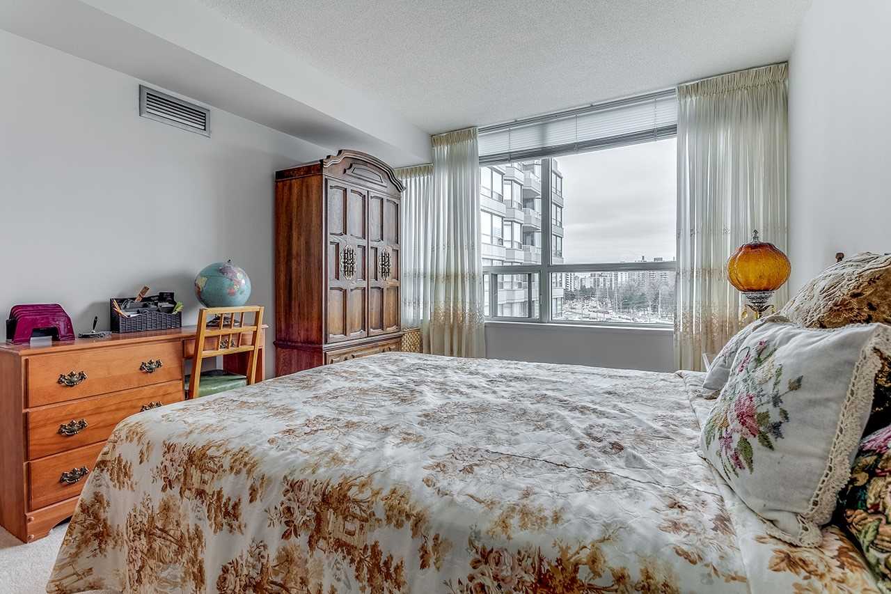 7 Townsgate Drive, #801