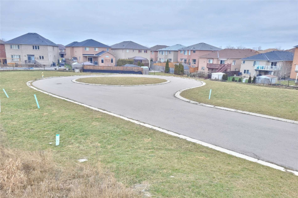 22 Izzy Crt, Vaughan