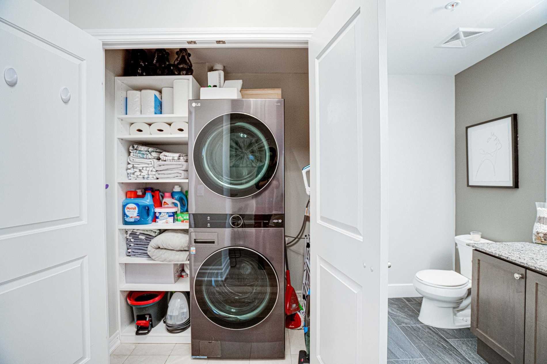9255 Jane St, #1211